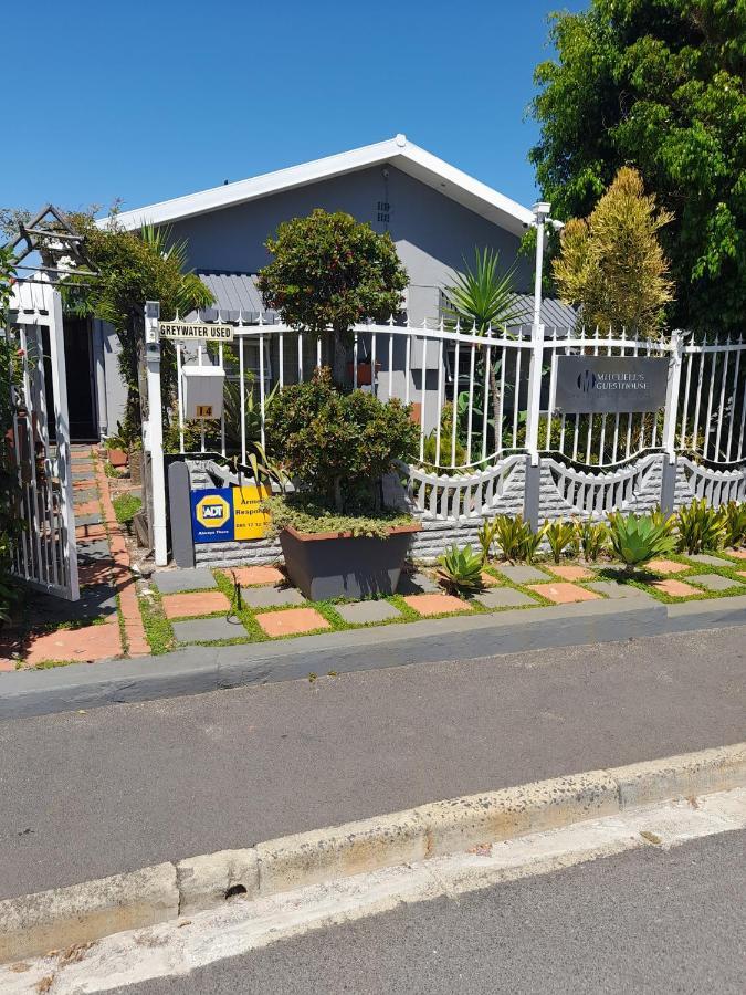 Mitchell'S Guesthouse Parow Exterior foto